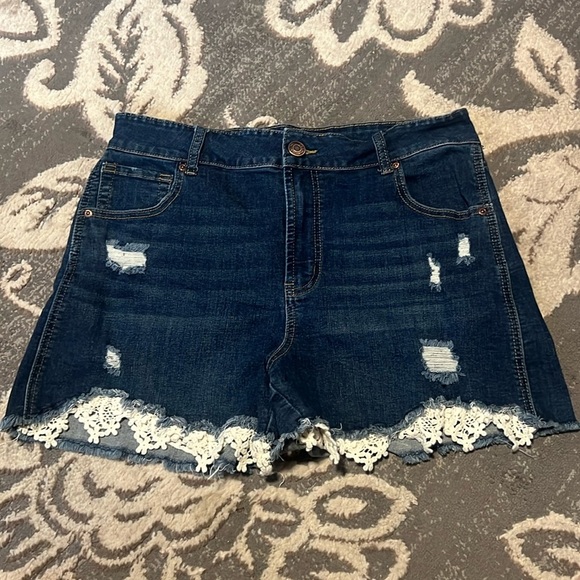 Maurice’s m jeans high rise. Distressed. Size 12 - Picture 1 of 5